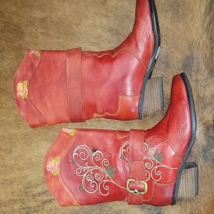 Elite Corkys boots western red 100% leather embroidered floral sz 8
